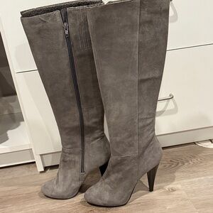 Gianni Bini Gray suede Knee-High Women's Boots. Size 7.5. Worn once